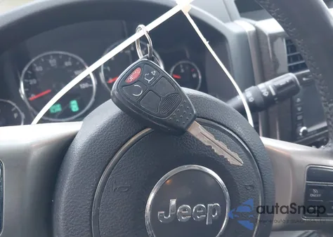 2012 Jeep Liberty Limited Jet Edition z USA, uszkodzony, nr VIN 1C4PJMFK3CW153243